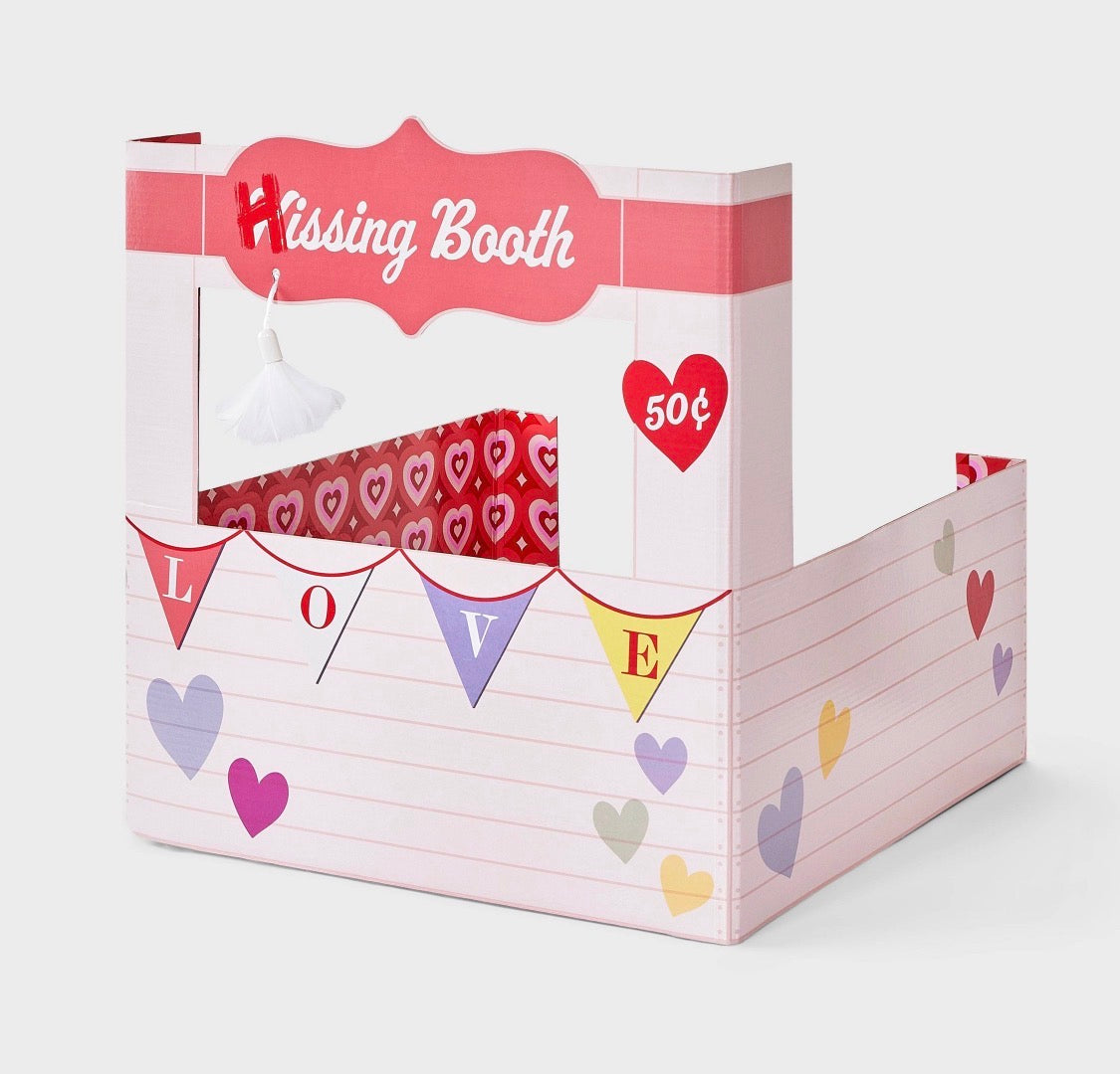 Kissing 😘 /Hissing Booth Cat Scratcher Toy